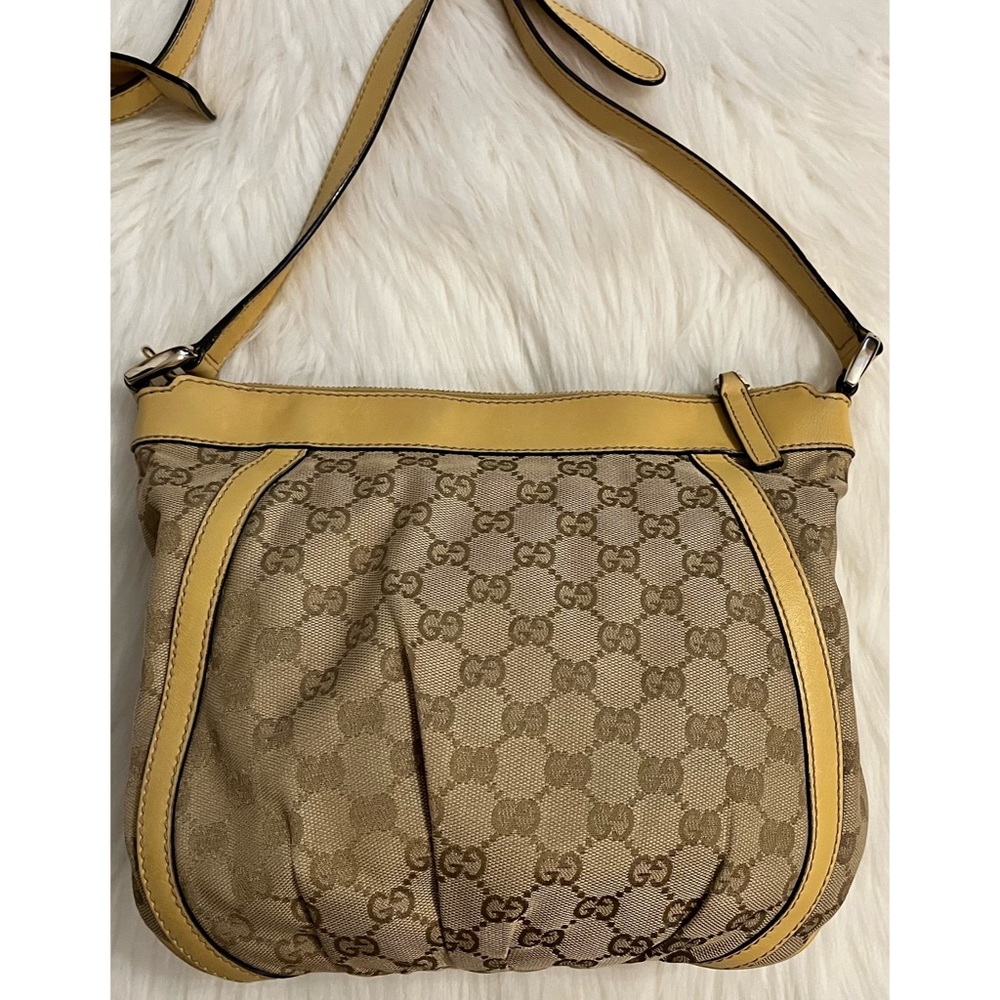 Vintage Gucci GG Canvas D Ring Crossbody with Yellow Trim - Picture 4 of 16